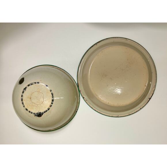 Cream And Green Emamelware, Pie Plate + Mixing Bowl Set Midcentury Farm Kitchen - Picture 5 of 8